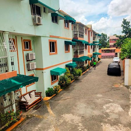 Apartahotel Dona Reyna Alojamientos En Santo Domingo A 5 Min De Aeropuerto Internacional Las Americas El Higo Dış mekan fotoğraf